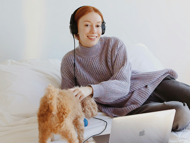 Cómo equilibrar el teletrabajo y el cuidado de tus mascotas